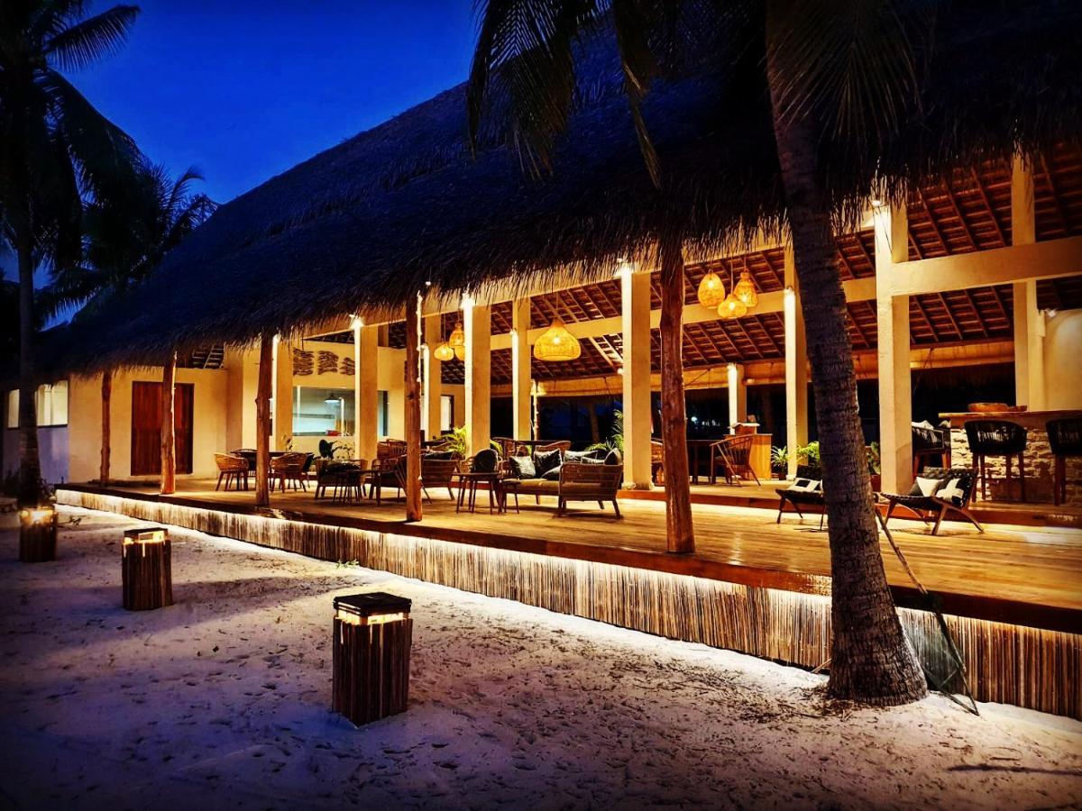 81 Palms Resort Nembrala Extérieur photo