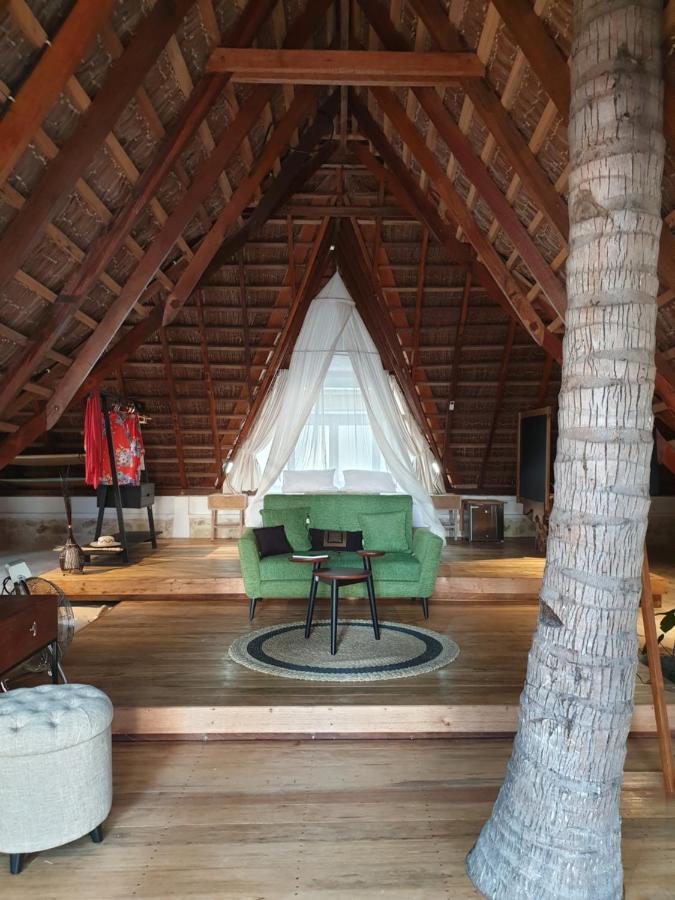 81 Palms Resort Nembrala Extérieur photo